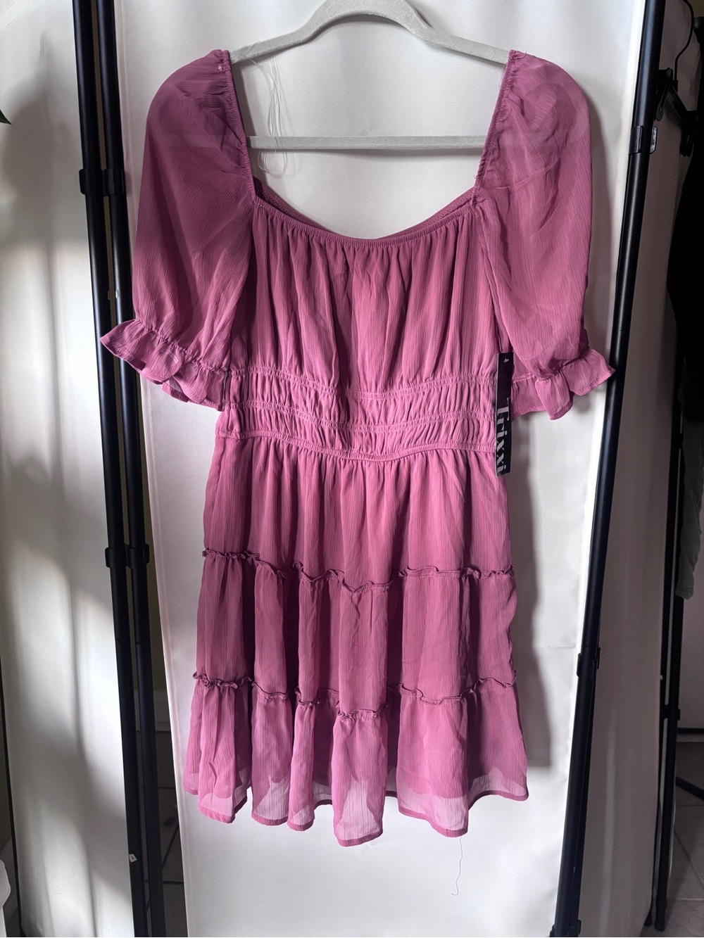 Trixxi Mauve-Pink Tiered Puff-Sleeve Dress